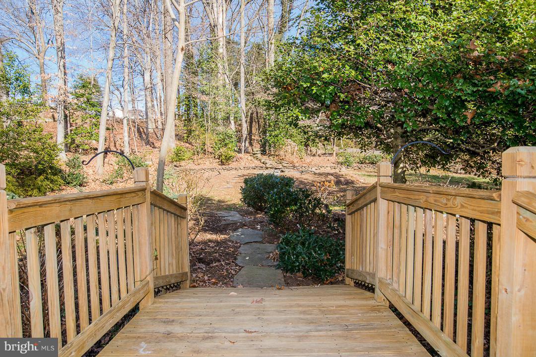 8246 Branch Road Annandale, VA 22003 - Photo 27 of 30 Exterior (Rear)