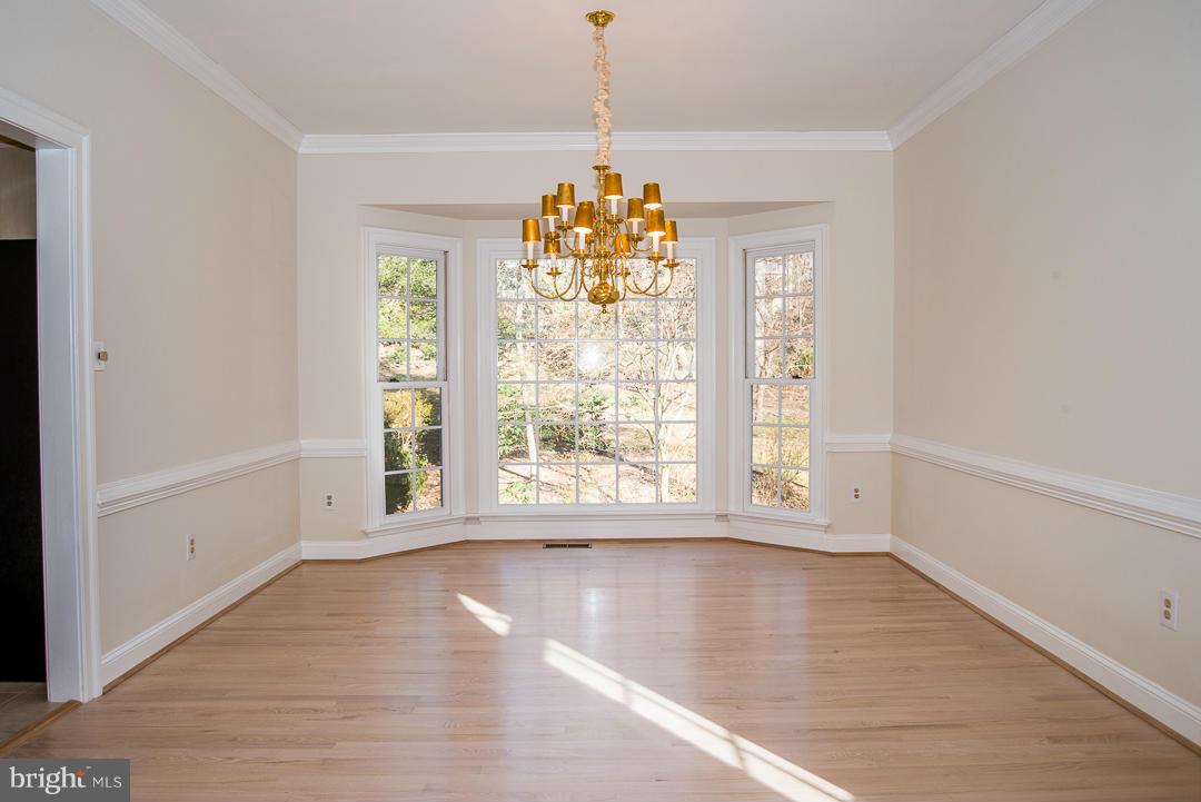 8246 Branch Road Annandale, VA 22003 - Photo 5 of 30 Dining Room