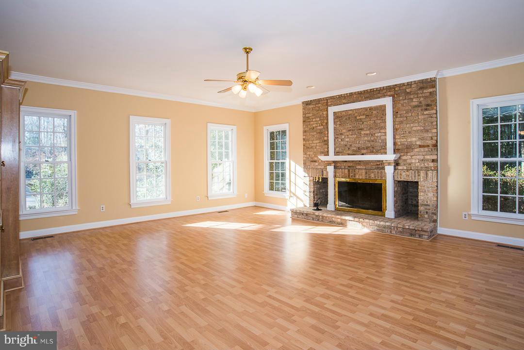 8246 Branch Road Annandale, VA 22003 - Photo 6 of 30 Family Room
