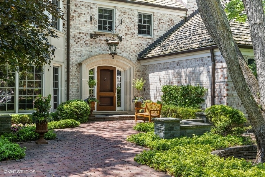1111 Mohawk Road Wilmette, IL 60091 - Photo 3 of 13