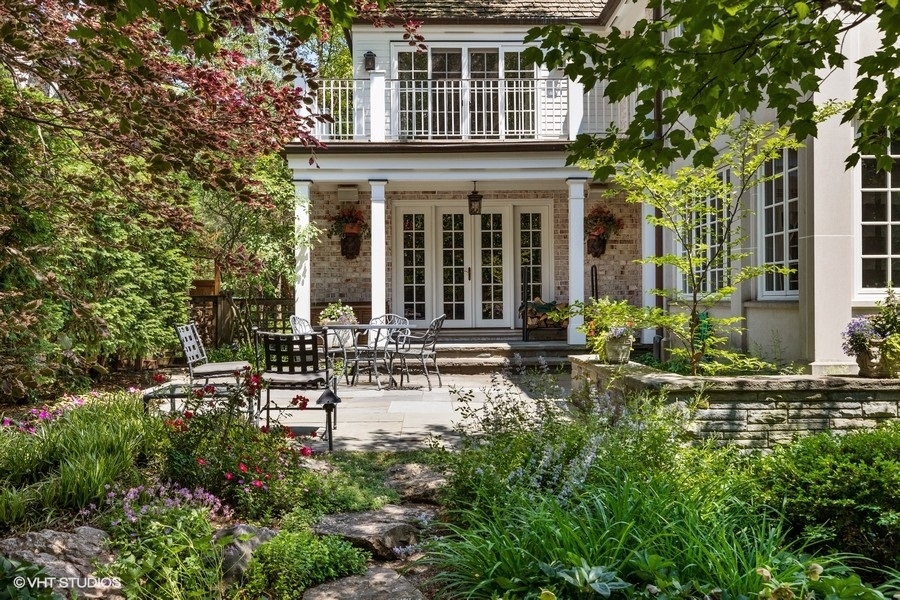 1111 Mohawk Road Wilmette, IL 60091 - Photo 4 of 13