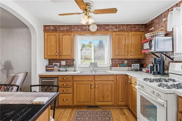 $169,900 | 210 1st Avenue, Belle Vernon, PA 15012