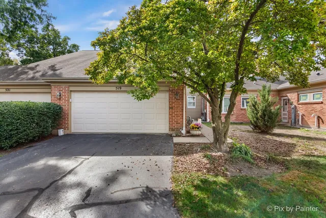 $379,900 | 519 Shagbark Drive, Elgin, IL 60123