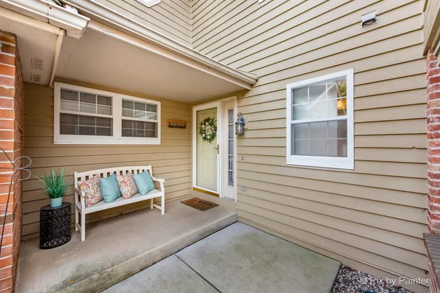 $379,900 | 519 Shagbark Drive, Elgin, IL 60123