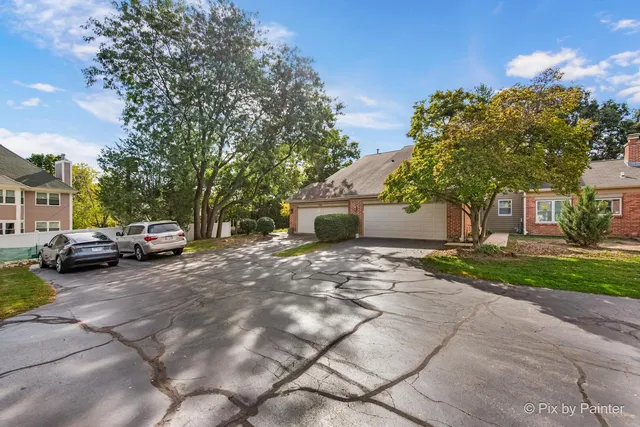 $379,900 | 519 Shagbark Drive, Elgin, IL 60123