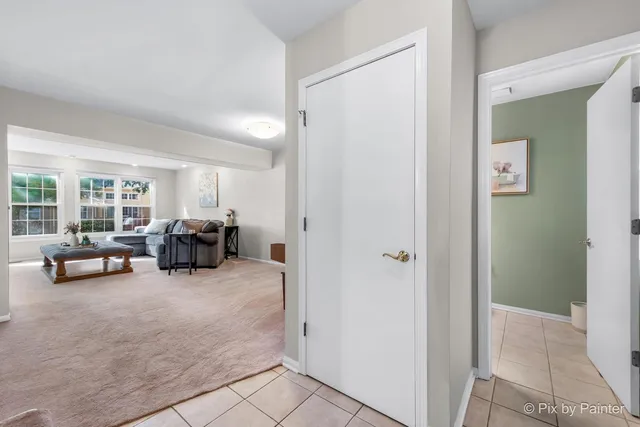 $379,900 | 519 Shagbark Drive, Elgin, IL 60123