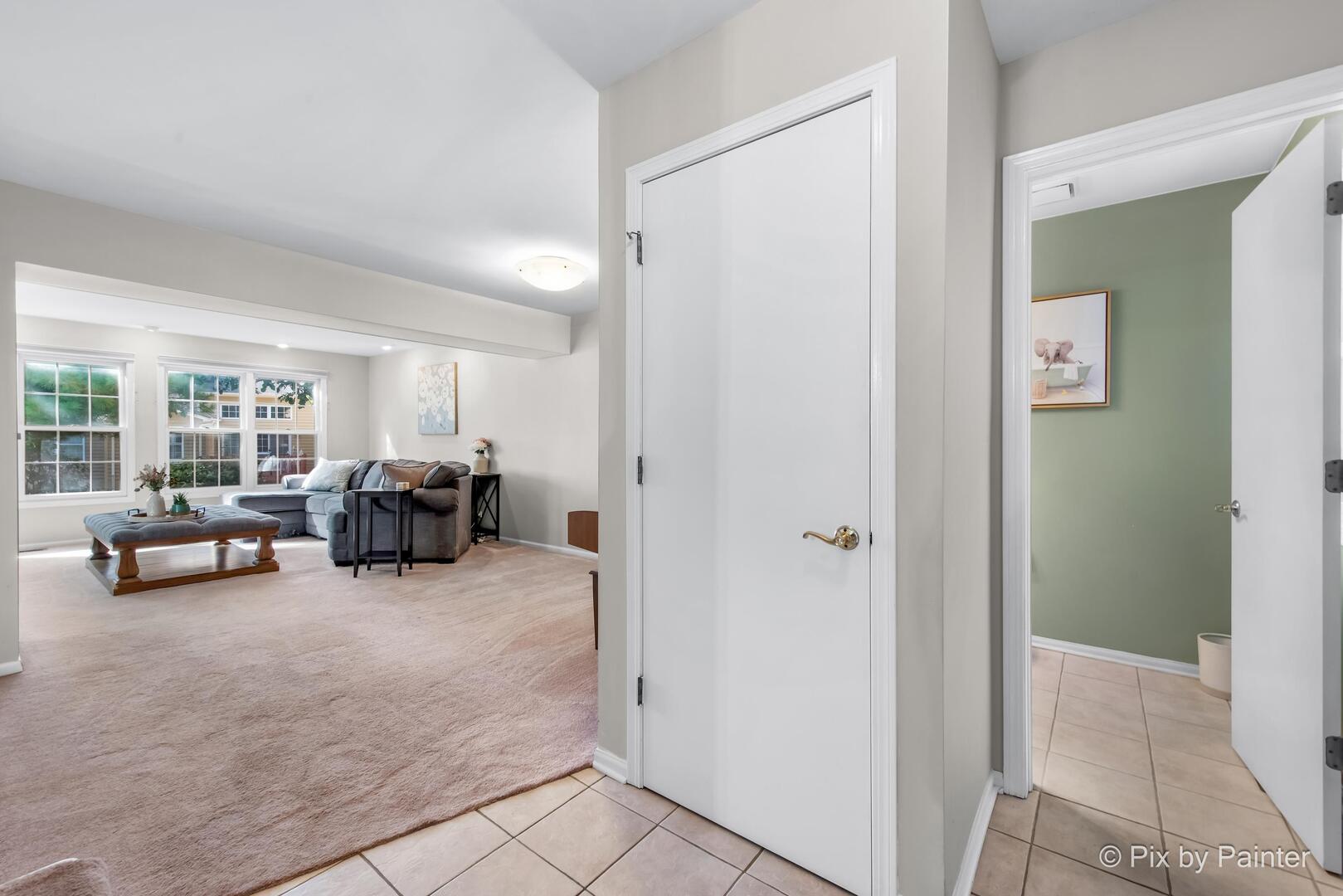 519 Shagbark Drive Elgin, IL 60123 - Photo 6 of 38 a view of a livingroom with furniture and a couch