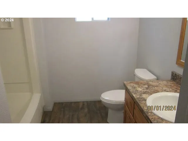 $329,000 | 591 Northwest Fairchild Street, Canyonville, OR 97417