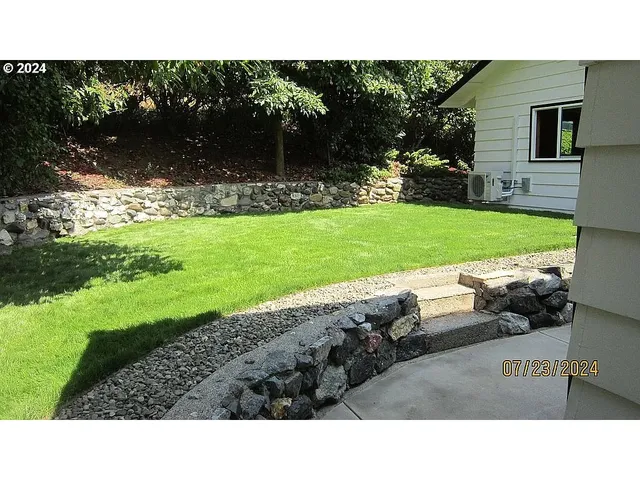 $329,000 | 591 Northwest Fairchild Street, Canyonville, OR 97417