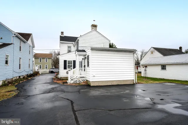 a view of a house with a patio