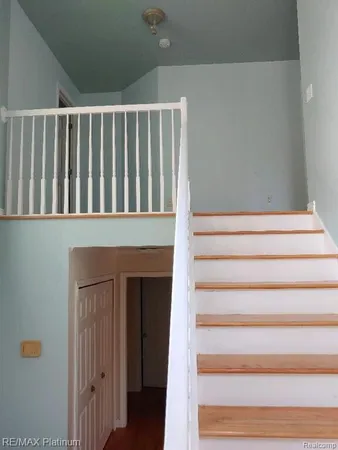 $2,700 | 481 Village Oaks Court, Ann Arbor, MI 48103