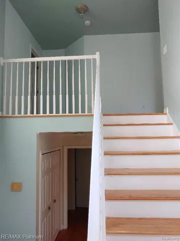 $2,700 | 481 Village Oaks Court, Ann Arbor, MI 48103