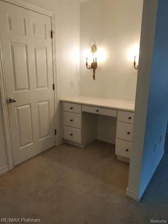 $2,700 | 481 Village Oaks Court, Ann Arbor, MI 48103