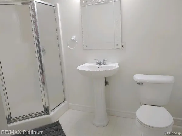 $2,700 | 481 Village Oaks Court, Ann Arbor, MI 48103