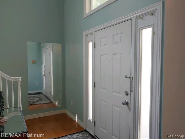 $2,700 | 481 Village Oaks Court, Ann Arbor, MI 48103