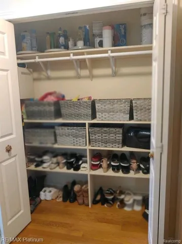 $2,700 | 481 Village Oaks Court, Ann Arbor, MI 48103