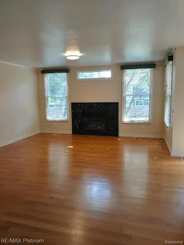 $2,700 | 481 Village Oaks Court, Ann Arbor, MI 48103