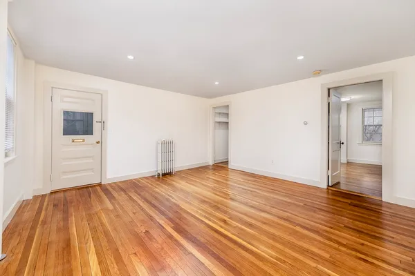 $1,850 | 102 Washington Street, Unit 1, Marblehead, MA 01945