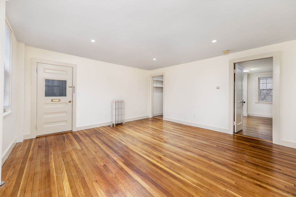 102 Washington Street, Unit 1 Marblehead, MA 01945 - Photo 5 of 14