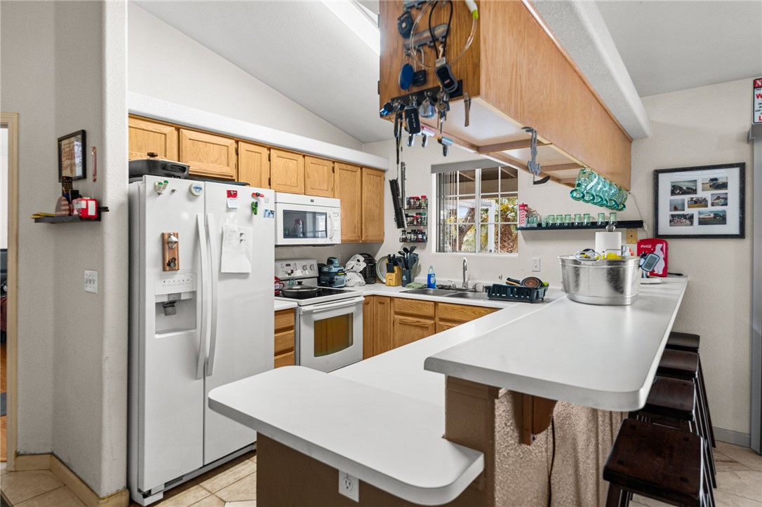 3633 Milky Way Road Golden Valley, AZ 86413 - Photo 16 of 28 Kitchen