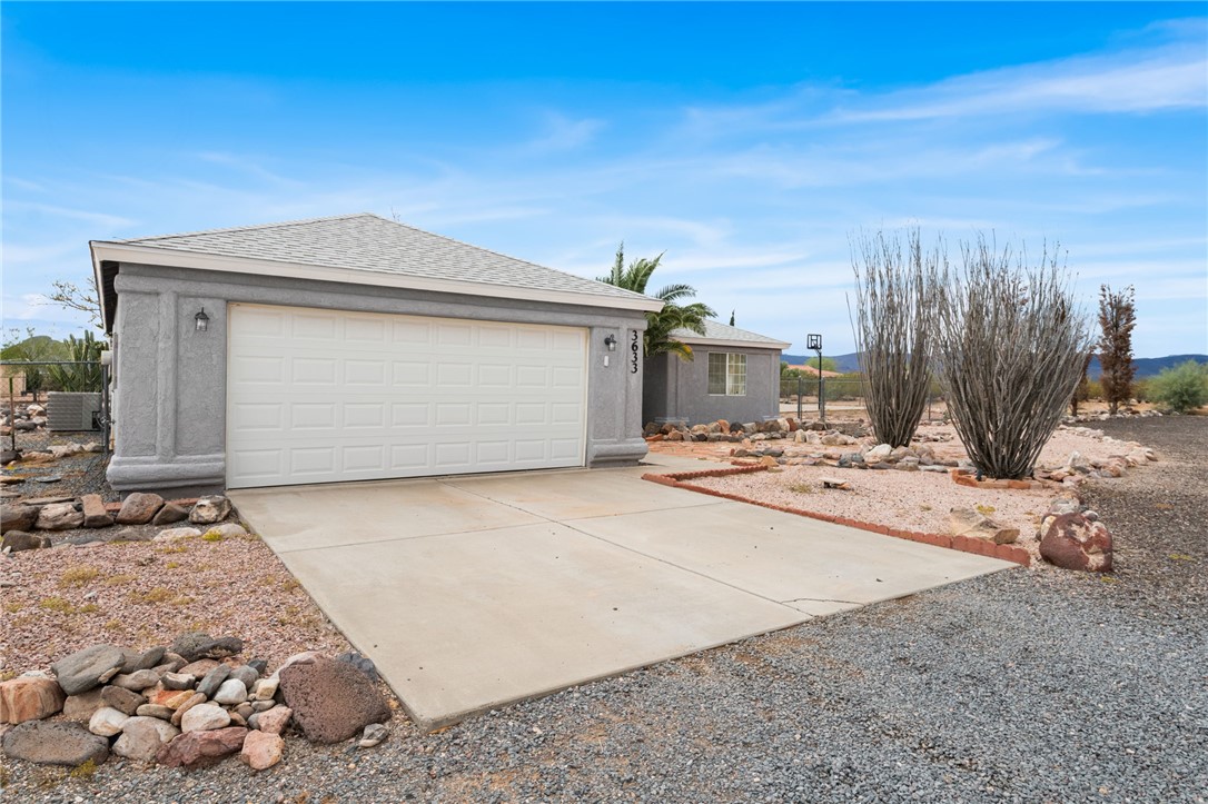 3633 Milky Way Road Golden Valley, AZ 86413 - Photo 3 of 28 Front of Structure