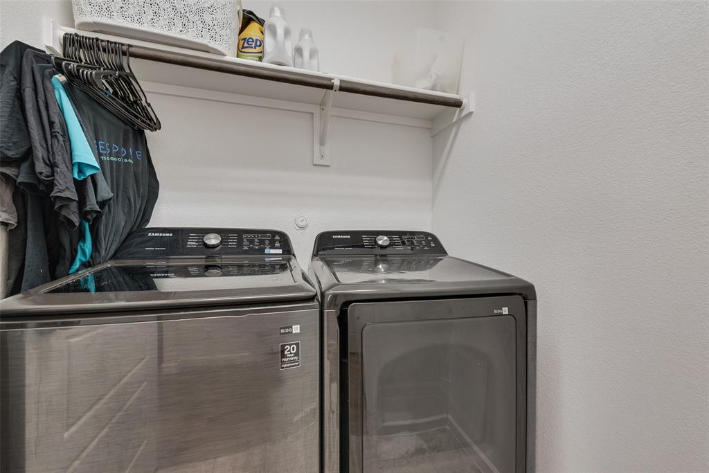 624 Hazeltine Road Red Oak, TX 75154 - Photo 19 of 37