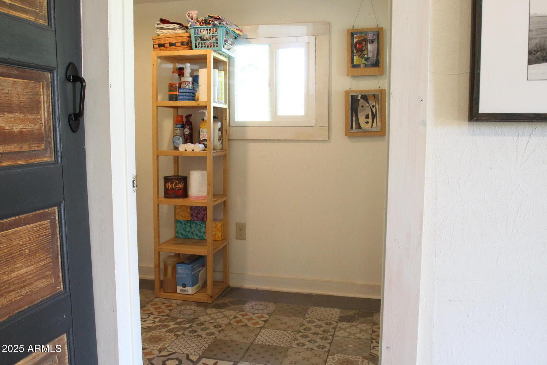 1 Arizona Street Bisbee, AZ 85603 - Photo 16 of 38 a view of an entryway with wooden floor