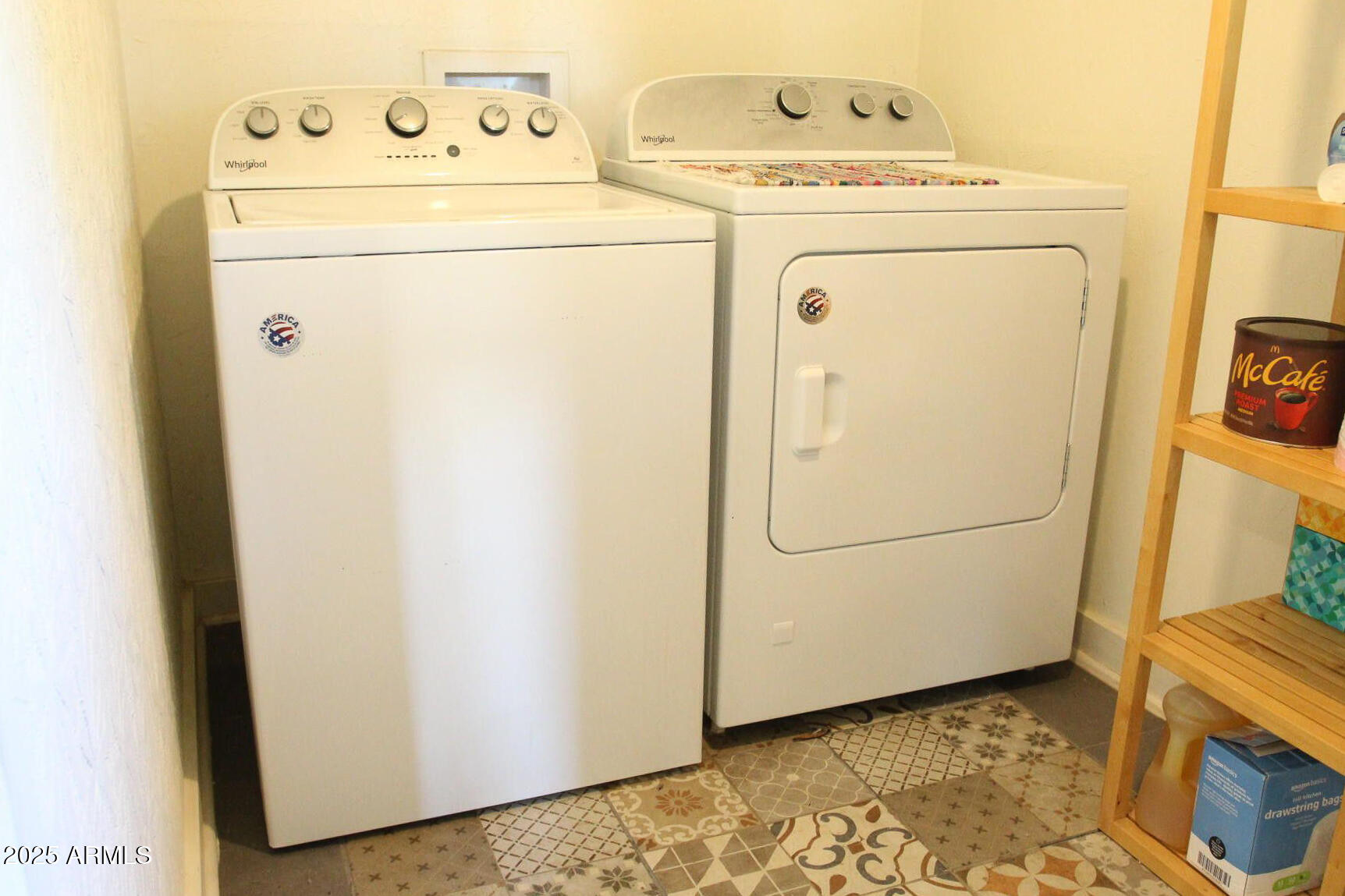 1 Arizona Street Bisbee, AZ 85603 - Photo 17 of 38 a utility room with dryer and washer