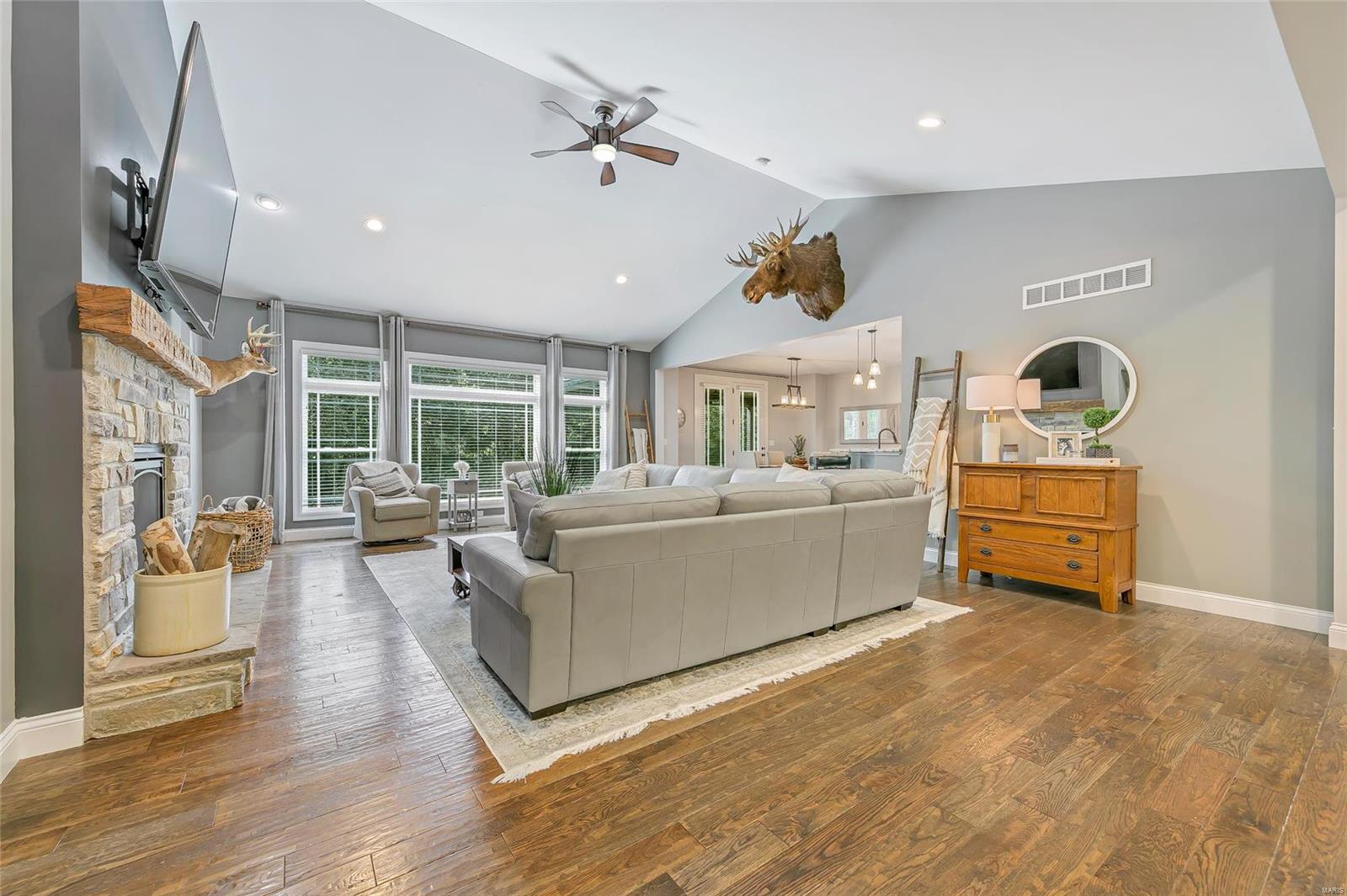 740 Crown Pointe Farms Defiance, MO 63341 - Photo 11 of 70