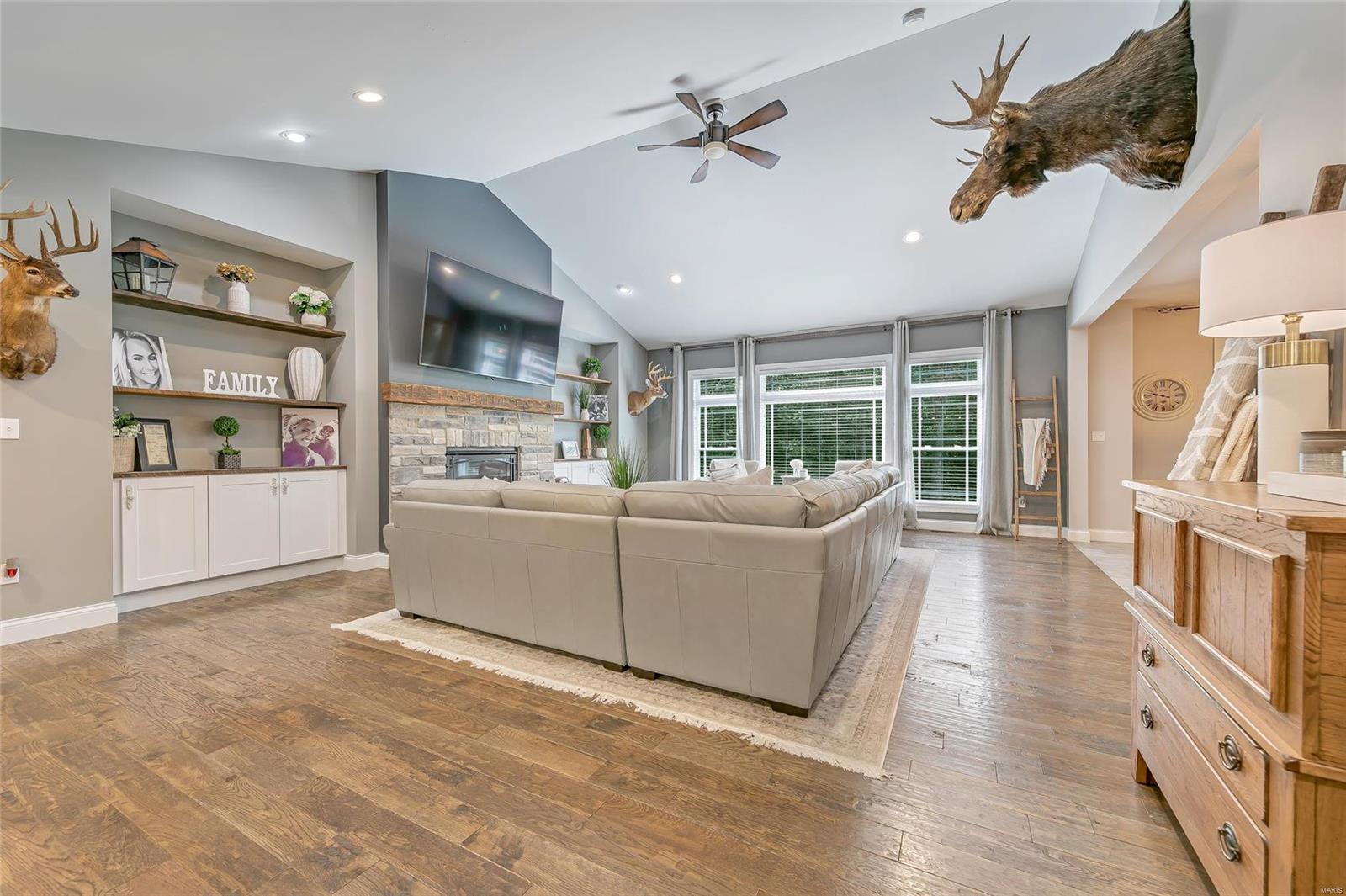 740 Crown Pointe Farms Defiance, MO 63341 - Photo 12 of 70