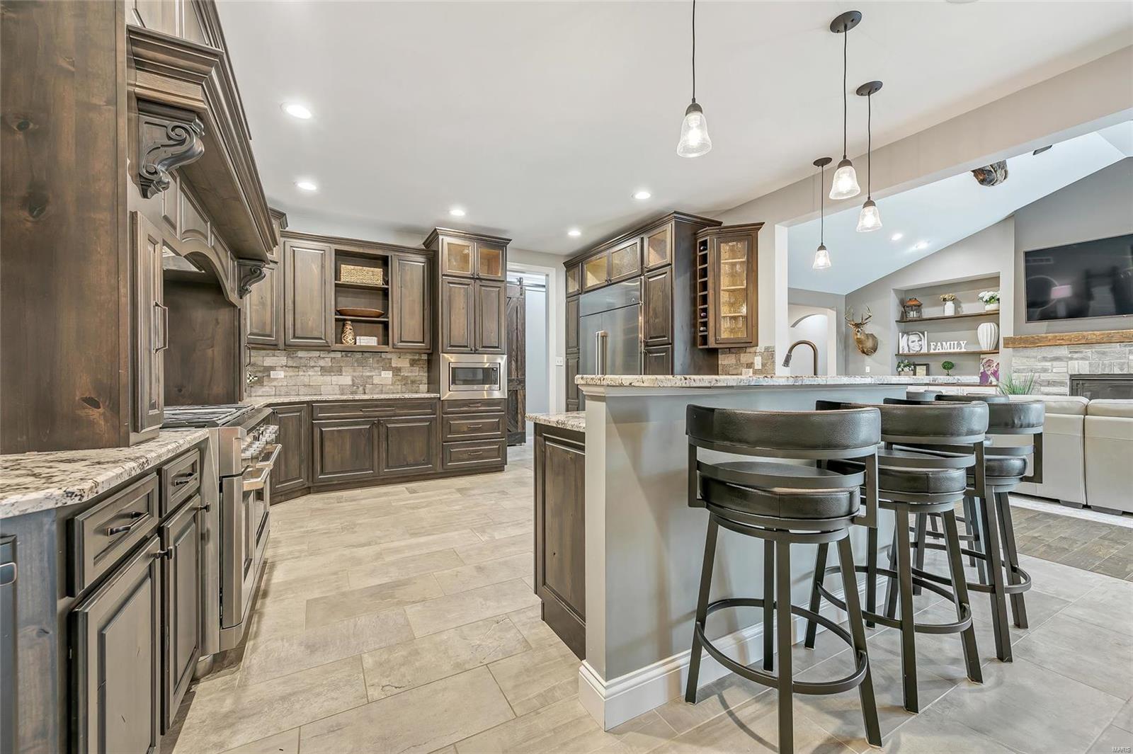 740 Crown Pointe Farms Defiance, MO 63341 - Photo 18 of 70