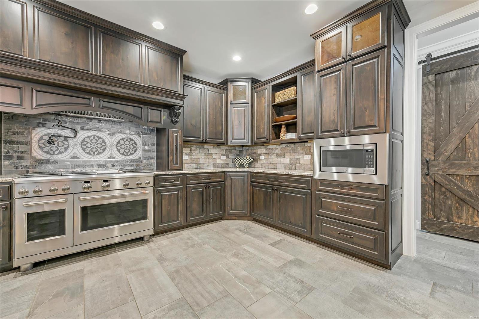 740 Crown Pointe Farms Defiance, MO 63341 - Photo 23 of 70