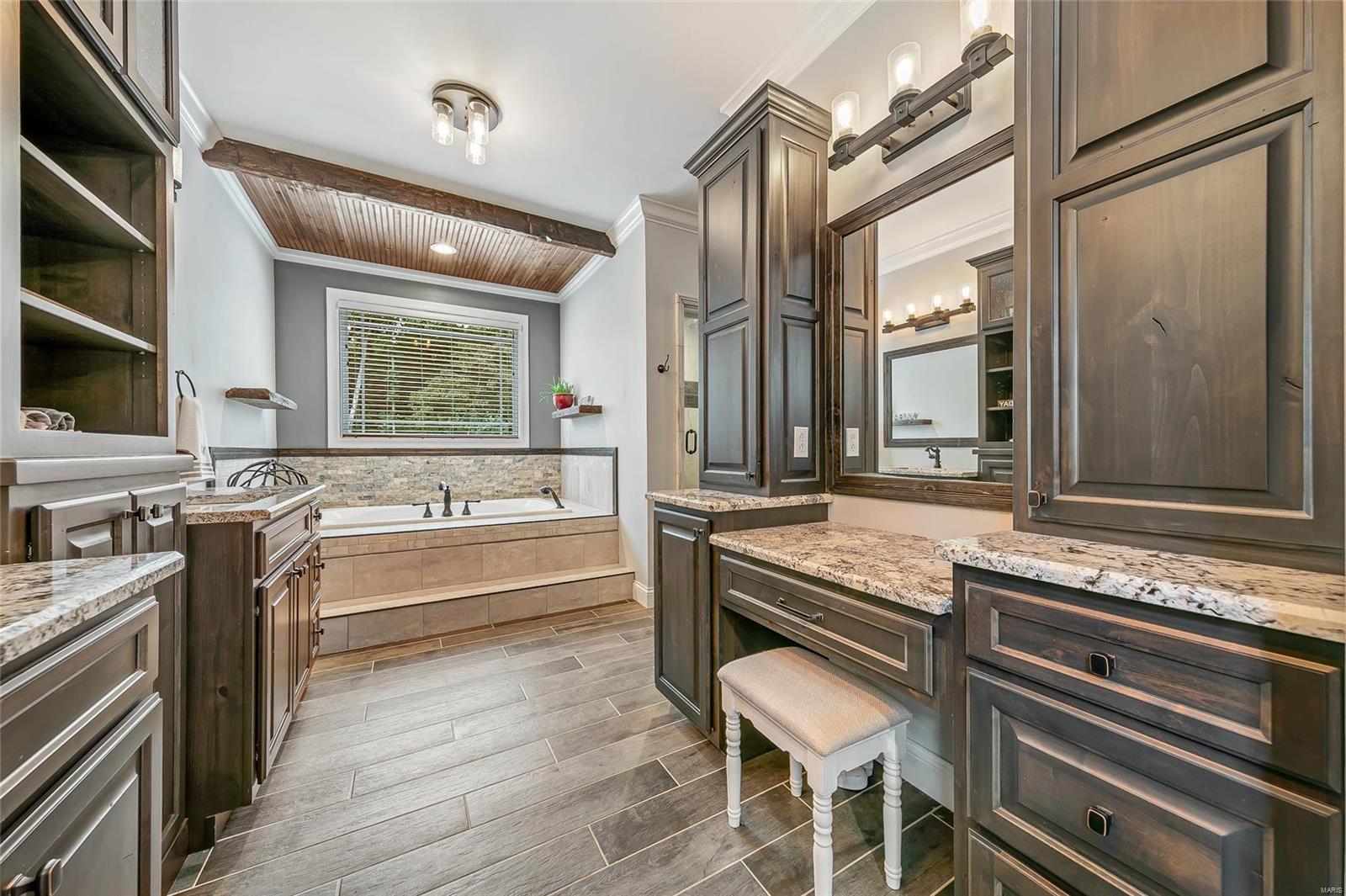 740 Crown Pointe Farms Defiance, MO 63341 - Photo 32 of 70