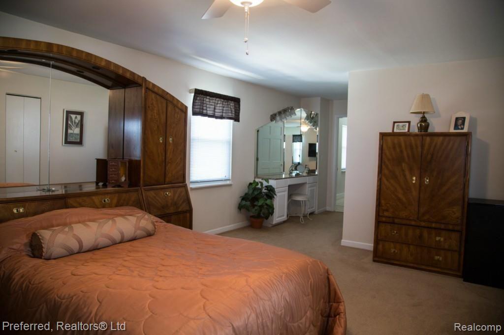 41810 Ridge Road East Novi, MI 48375 - Photo 15 of 25
