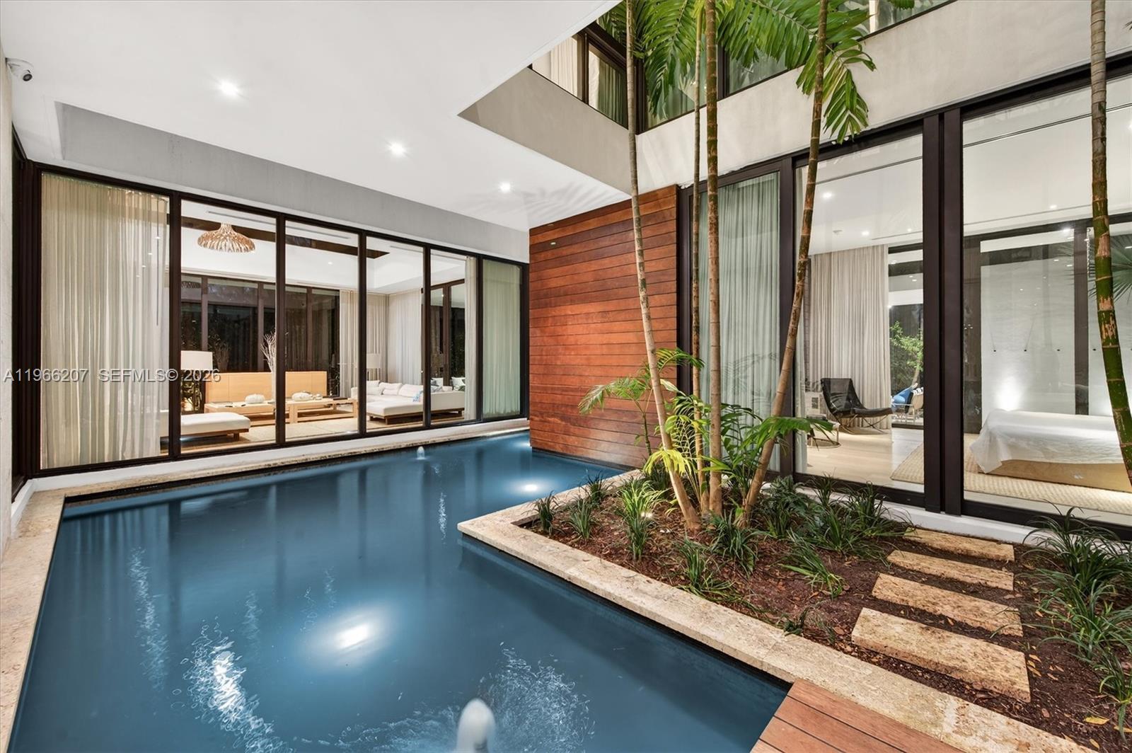 2300 Sunset Drive Miami Beach, FL 33140 - Photo 13 of 34