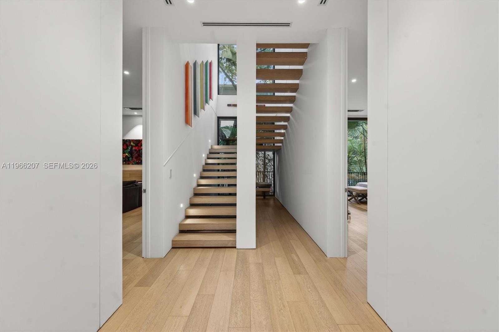 2300 Sunset Drive Miami Beach, FL 33140 - Photo 15 of 34