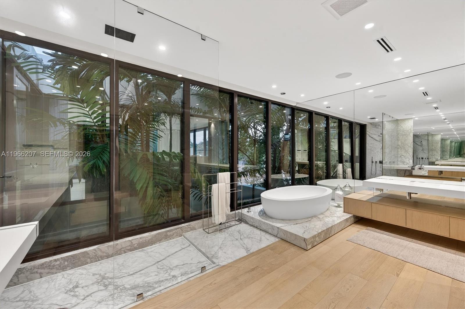 2300 Sunset Drive Miami Beach, FL 33140 - Photo 19 of 34