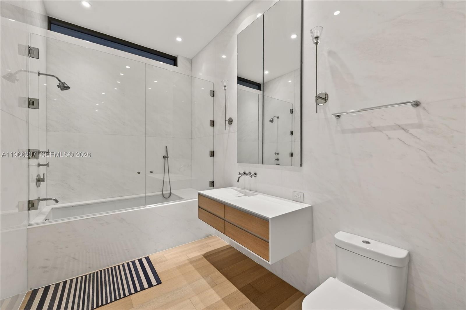 2300 Sunset Drive Miami Beach, FL 33140 - Photo 25 of 34