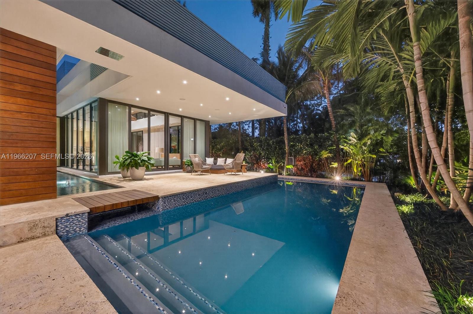 2300 Sunset Drive Miami Beach, FL 33140 - Photo 31 of 34