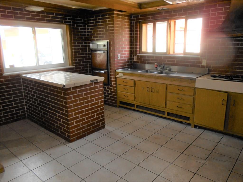 330 Chicora Road Butler, PA 16001 - Photo 6 of 24