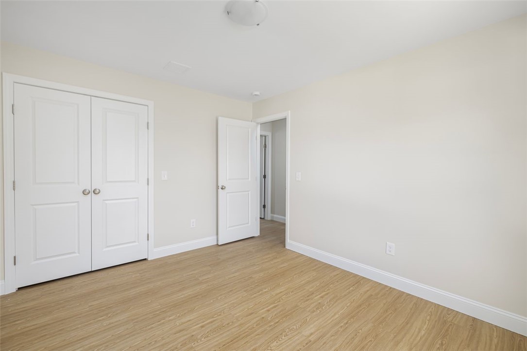 73 Pinehurst Avenue Warwick, RI 02889 - Photo 15 of 49