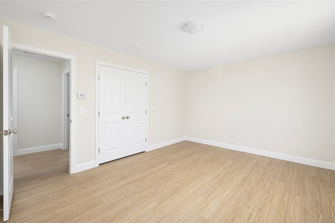 73 Pinehurst Avenue Warwick, RI 02889 - Photo 17 of 49