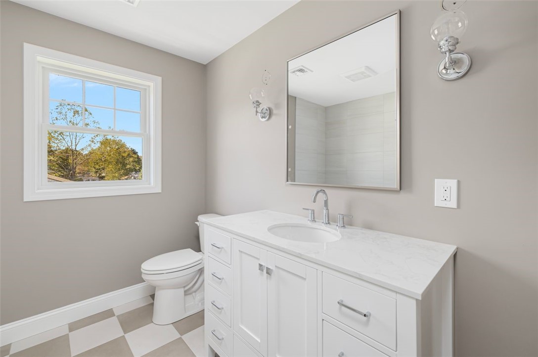 73 Pinehurst Avenue Warwick, RI 02889 - Photo 29 of 49 Full bathroom