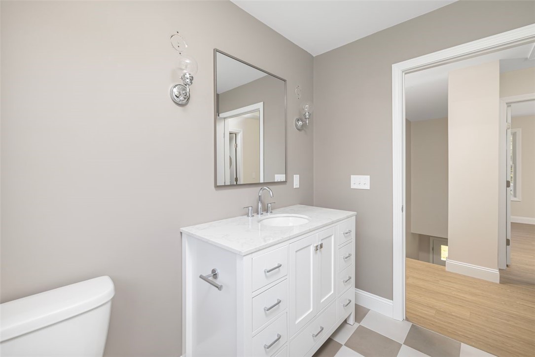 73 Pinehurst Avenue Warwick, RI 02889 - Photo 31 of 49 Full bathroom