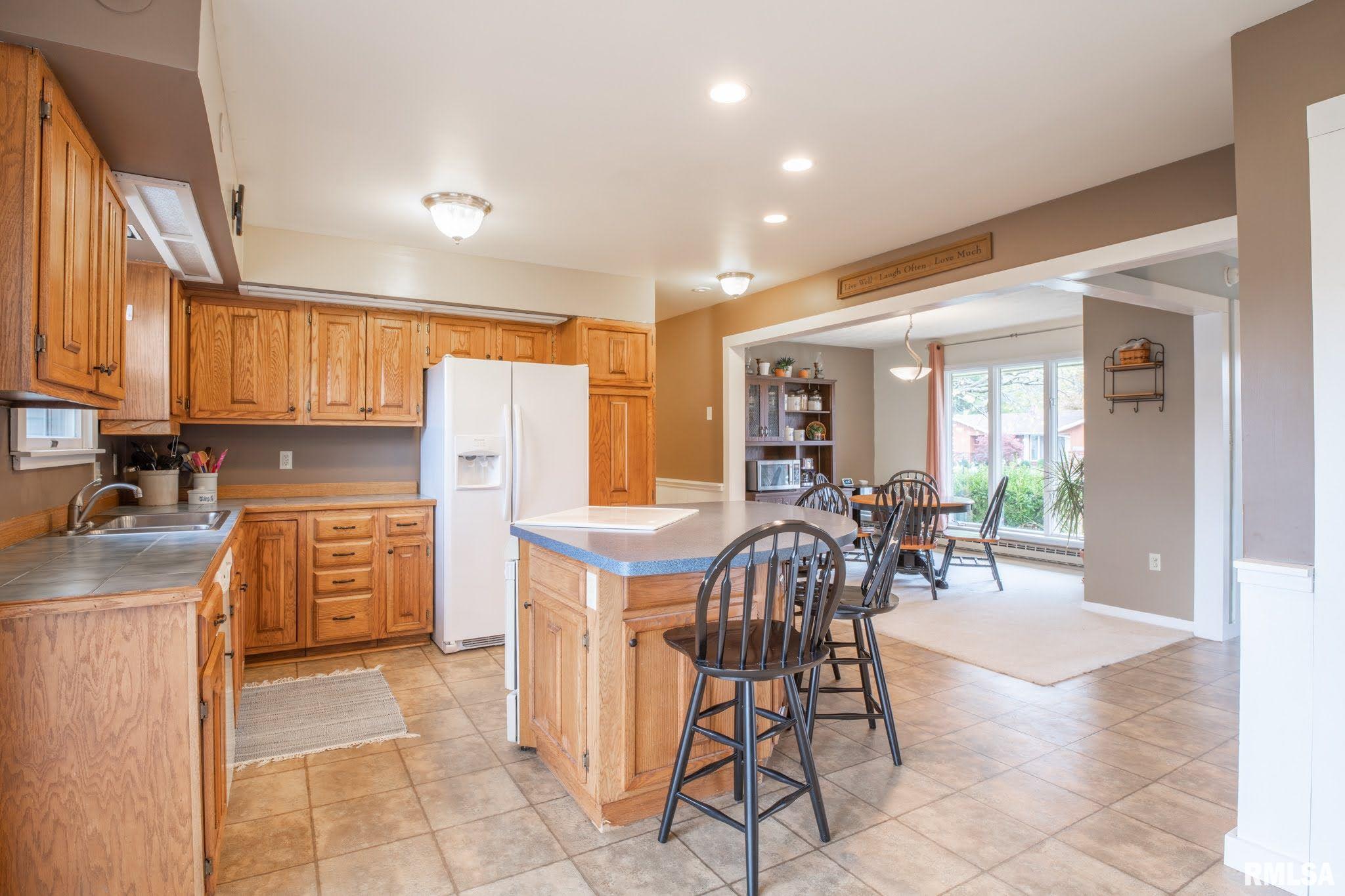 505 Ridge Lane Eureka, IL 61530 - Photo 9 of 45 Gallery Image 9