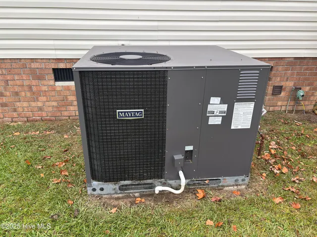 $265,000 | 202 Maple Street, Woodland, NC 27897