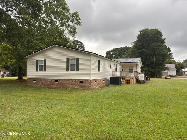 $265,000 | 202 Maple Street, Woodland, NC 27897