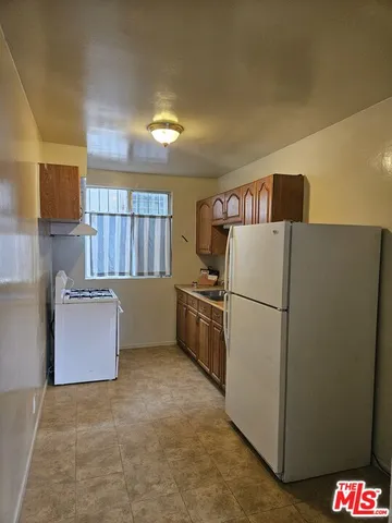 $1,995 | 7906 San Pedro Street, Unit 2, Los Angeles, CA 90003