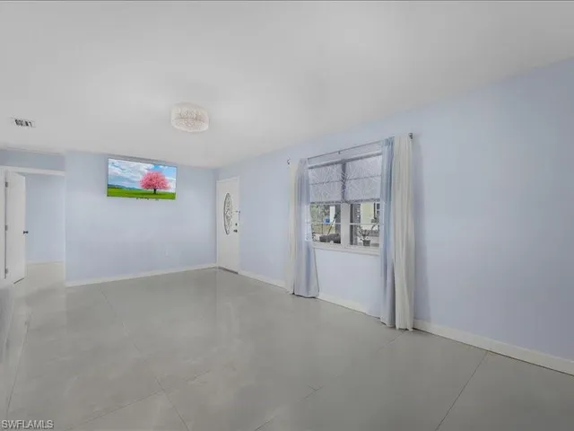 $269,000 | 77 Glenmont Drive West, North Fort Myers, FL 33917