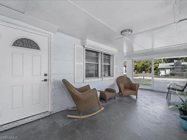 $269,000 | 77 Glenmont Drive West, North Fort Myers, FL 33917